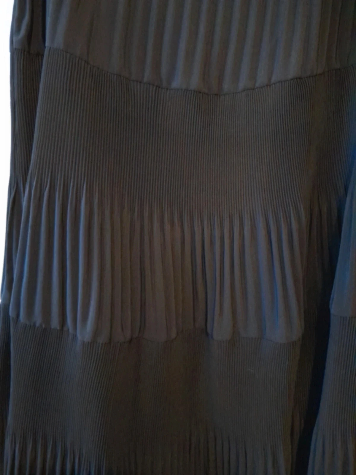 Zwarte geplooide rok, Maat 44/46 – photo 3
